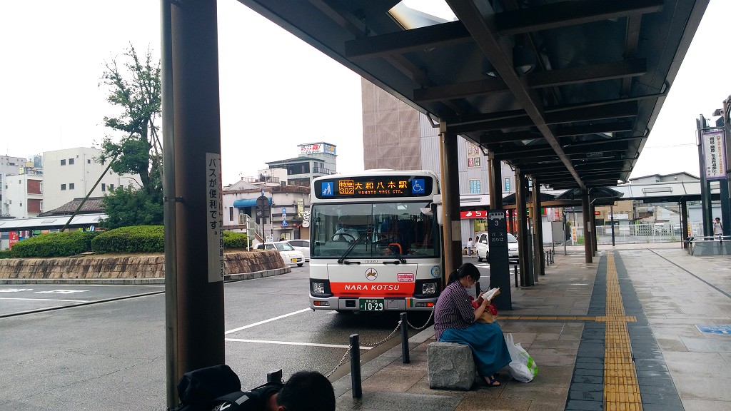 大和八木駅 新宮行き特急バスの乗り場の様子 日本最長の路線バス 奈良交通