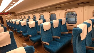 新幹線自由席】東京～新大阪間の新幹線で、自由席を利用しようと思い ...